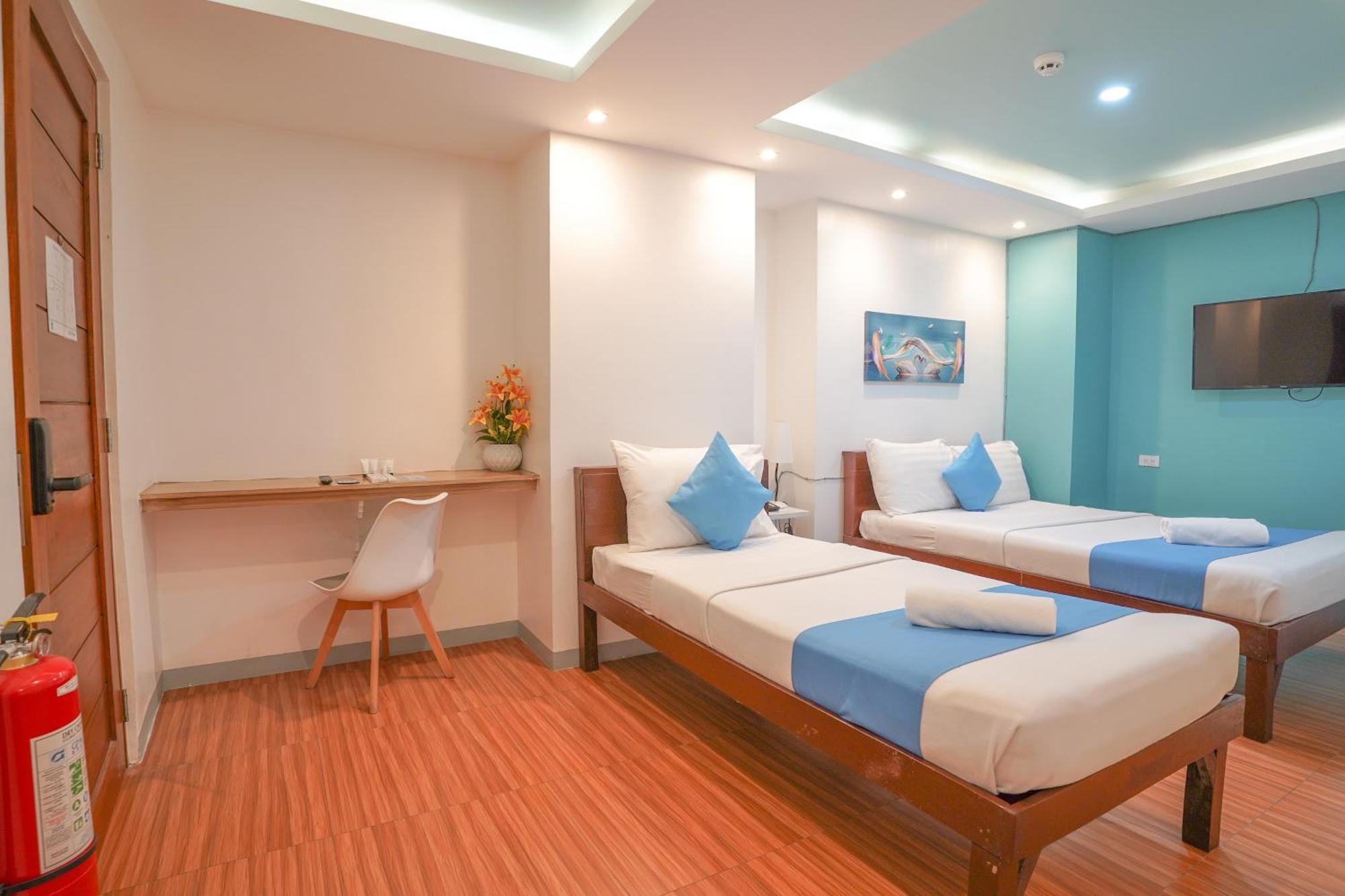 Arzo Hotel Premier Makati City Exterior photo